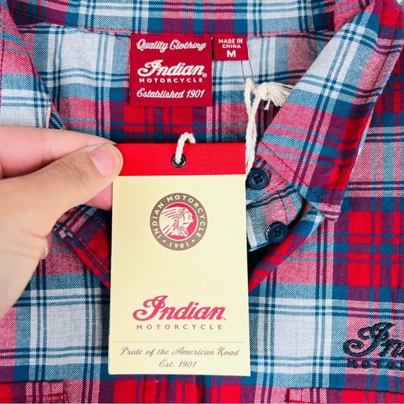 POLARIS INDIAN MOTORCYCLES WOMENS RED SCRIPT EMB SHIRT SIZE MEDIUM NWT - Picture 6 of 14